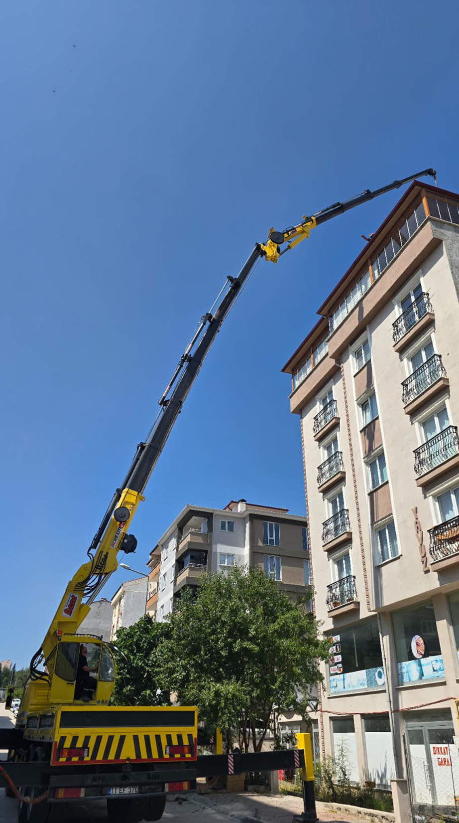 bilecik-kiralik-cift-kirma-vinc 213